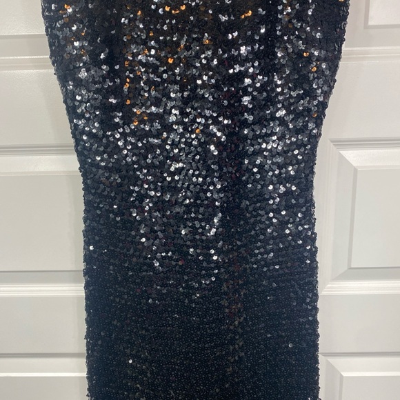 Elegant Long Evening Gown Sequin Bow Detail On Back Ball Gown Wedding Formal Med - Picture 2 of 7